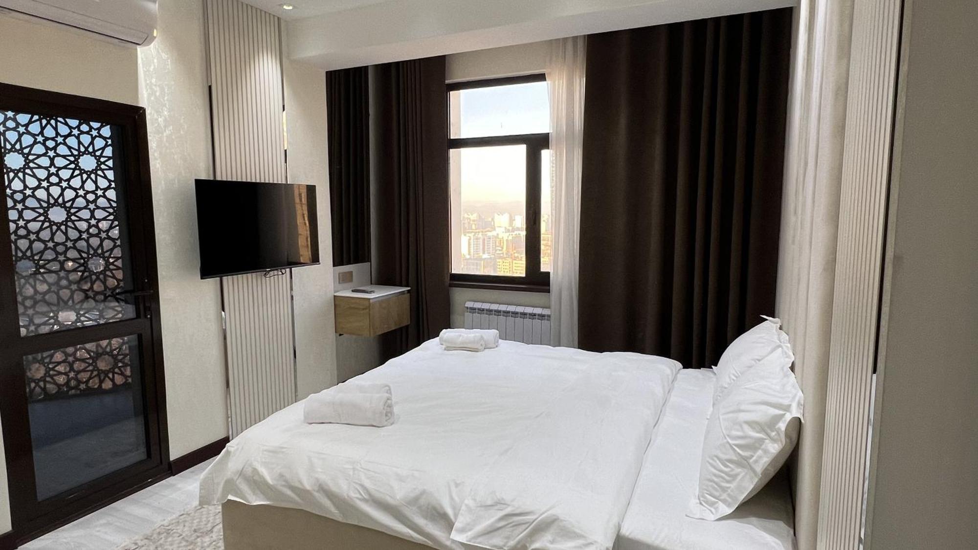 Hotel Panorama ดูแชนเบอ ภายนอก รูปภาพ