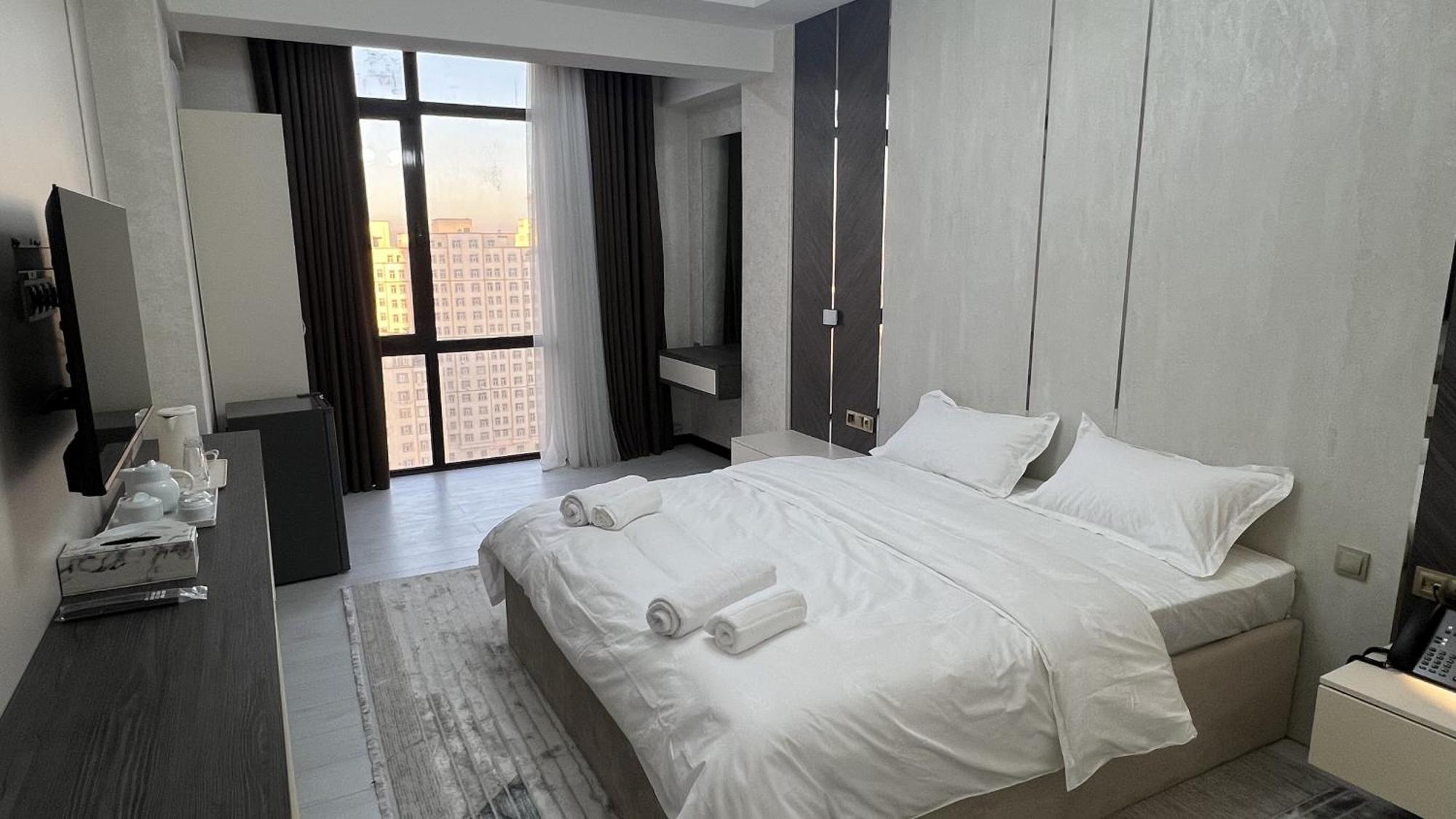 Hotel Panorama ดูแชนเบอ ภายนอก รูปภาพ