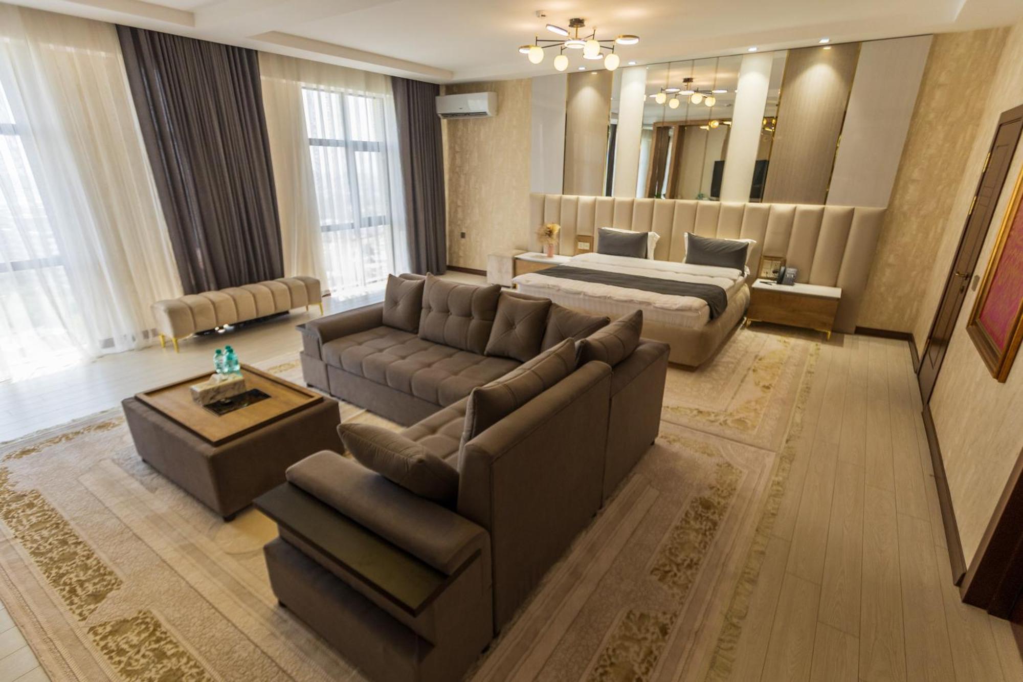 Hotel Panorama ดูแชนเบอ ภายนอก รูปภาพ