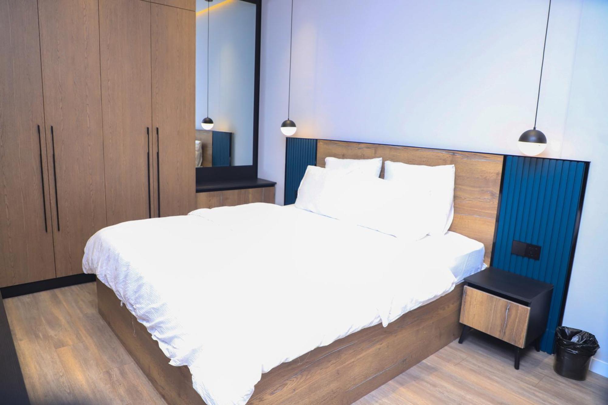 Hotel Panorama ดูแชนเบอ ภายนอก รูปภาพ