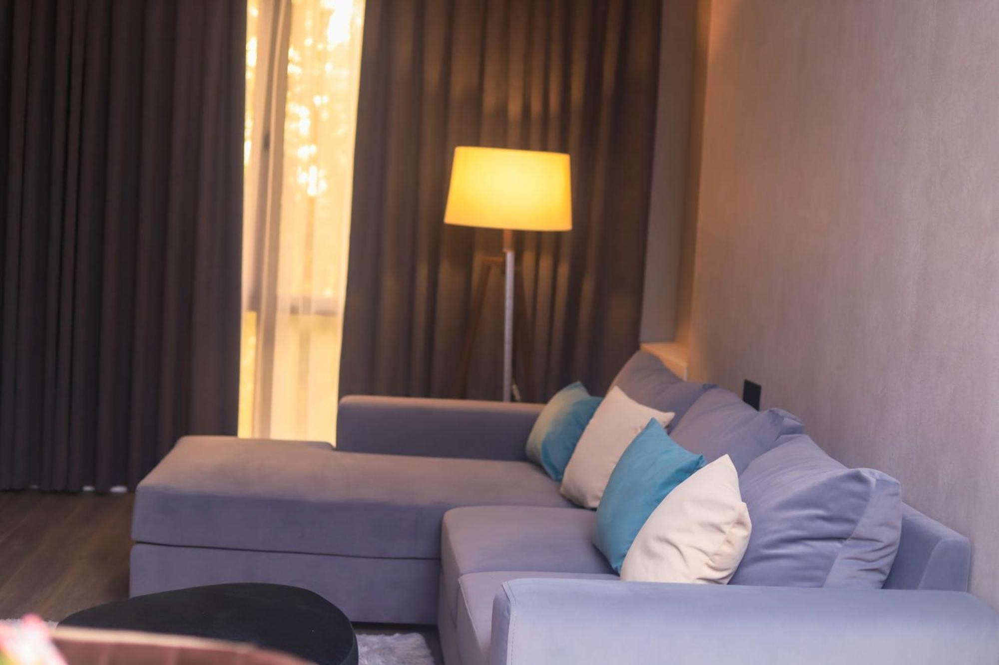 Hotel Panorama ดูแชนเบอ ภายนอก รูปภาพ